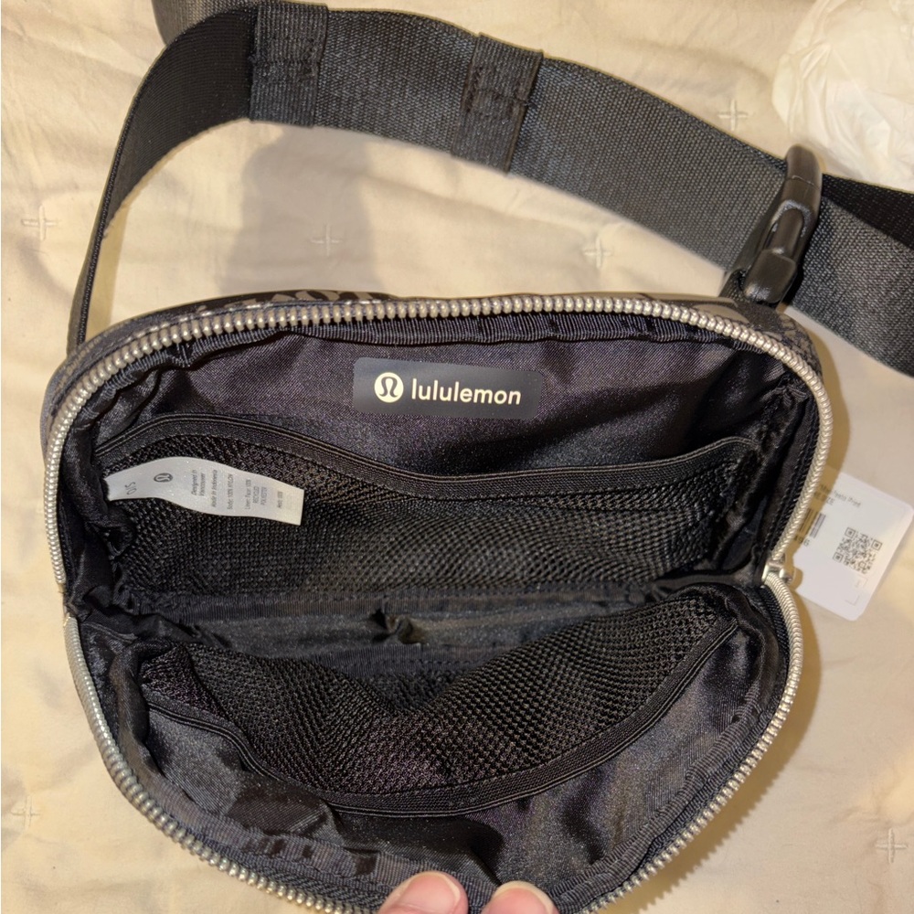 Lululemon Athletica Black and Silver Text Travel Bag
Cross Posted! - Picture 5 of 6